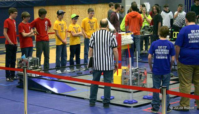 Anacortes High School Cyborg Ferrets #7198 team up with Oak Harbor High School Wildcats #7676
