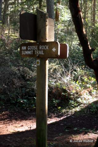 Goose Rock Summit trail sign 