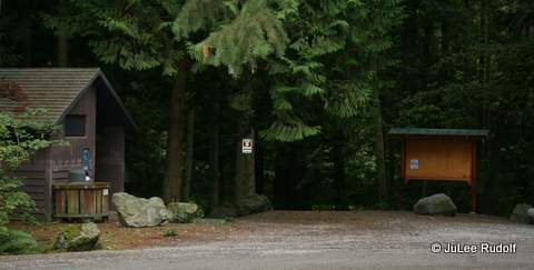 Parking area at Sharpe Park / Montgomery Duban Headlands